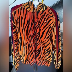 Medium Velvet Pullover Hoodie